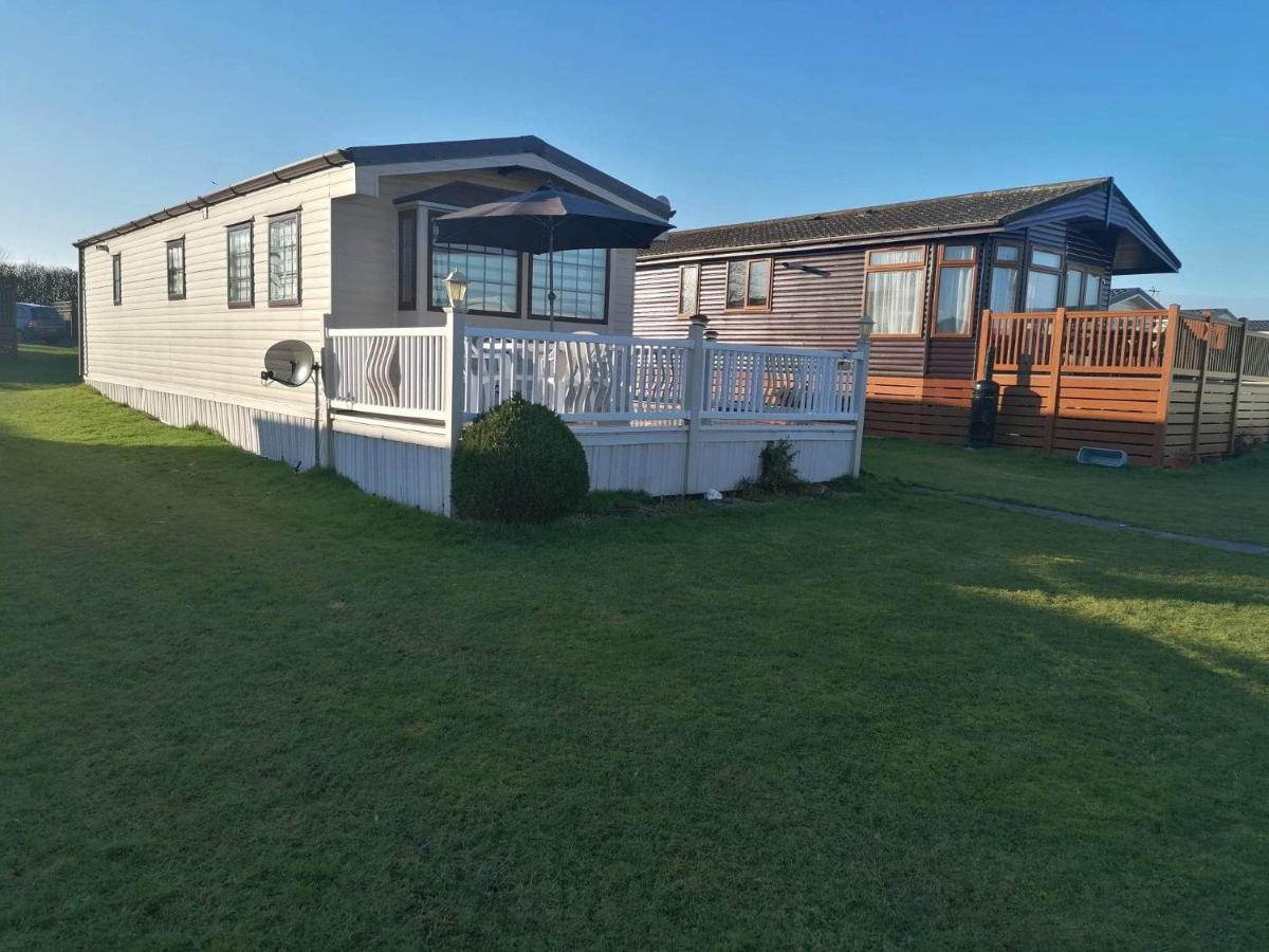 Cornwall Cornwall-Chapmanswell Caravan Holiday Park A30 B&B Bed And Breakfast #41 론서스턴 외부 사진