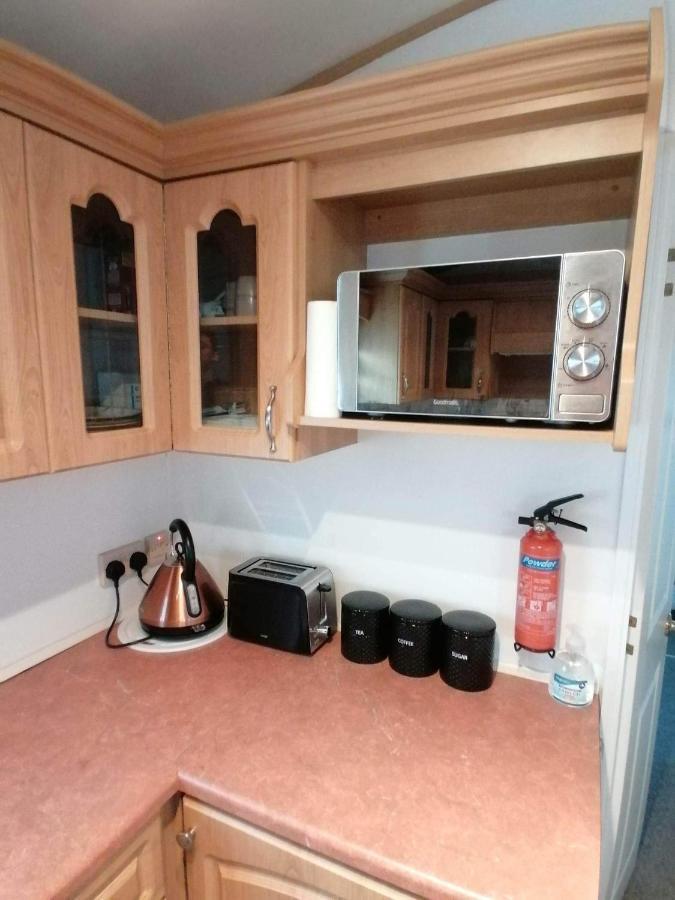 Cornwall Cornwall-Chapmanswell Caravan Holiday Park A30 B&B Bed And Breakfast #41 론서스턴 외부 사진