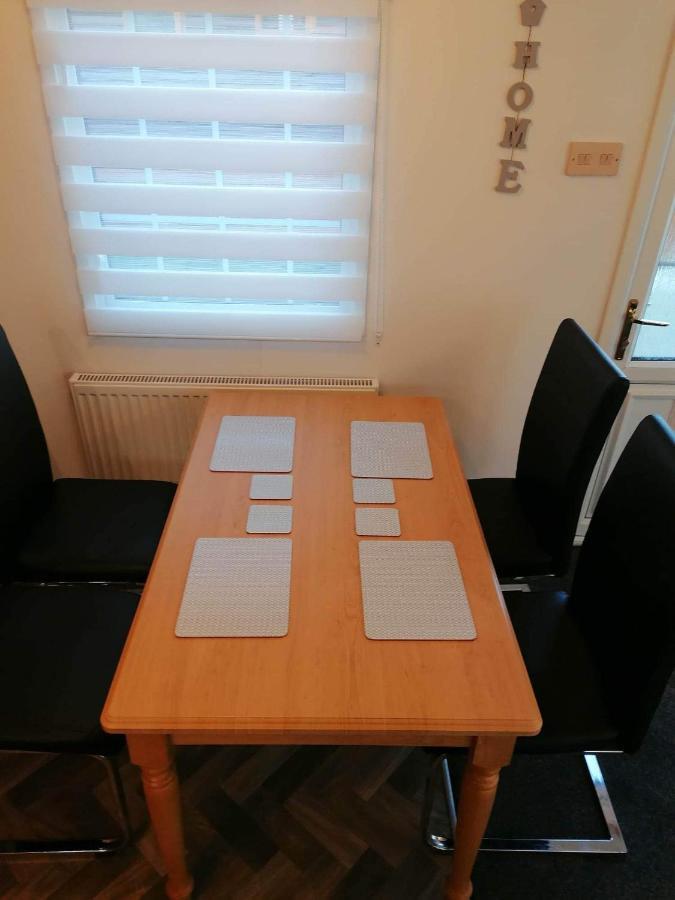 Cornwall Cornwall-Chapmanswell Caravan Holiday Park A30 B&B Bed And Breakfast #41 론서스턴 외부 사진