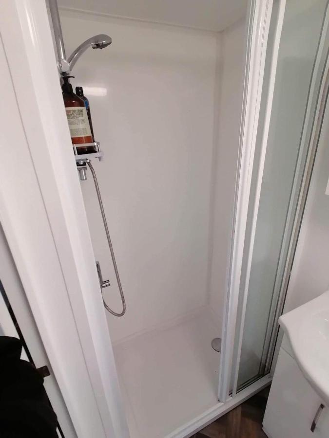 Cornwall Cornwall-Chapmanswell Caravan Holiday Park A30 B&B Bed And Breakfast #41 론서스턴 외부 사진