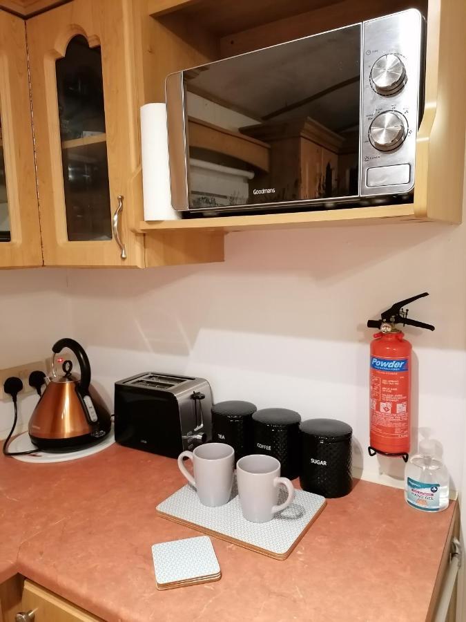 Cornwall Cornwall-Chapmanswell Caravan Holiday Park A30 B&B Bed And Breakfast #41 론서스턴 외부 사진